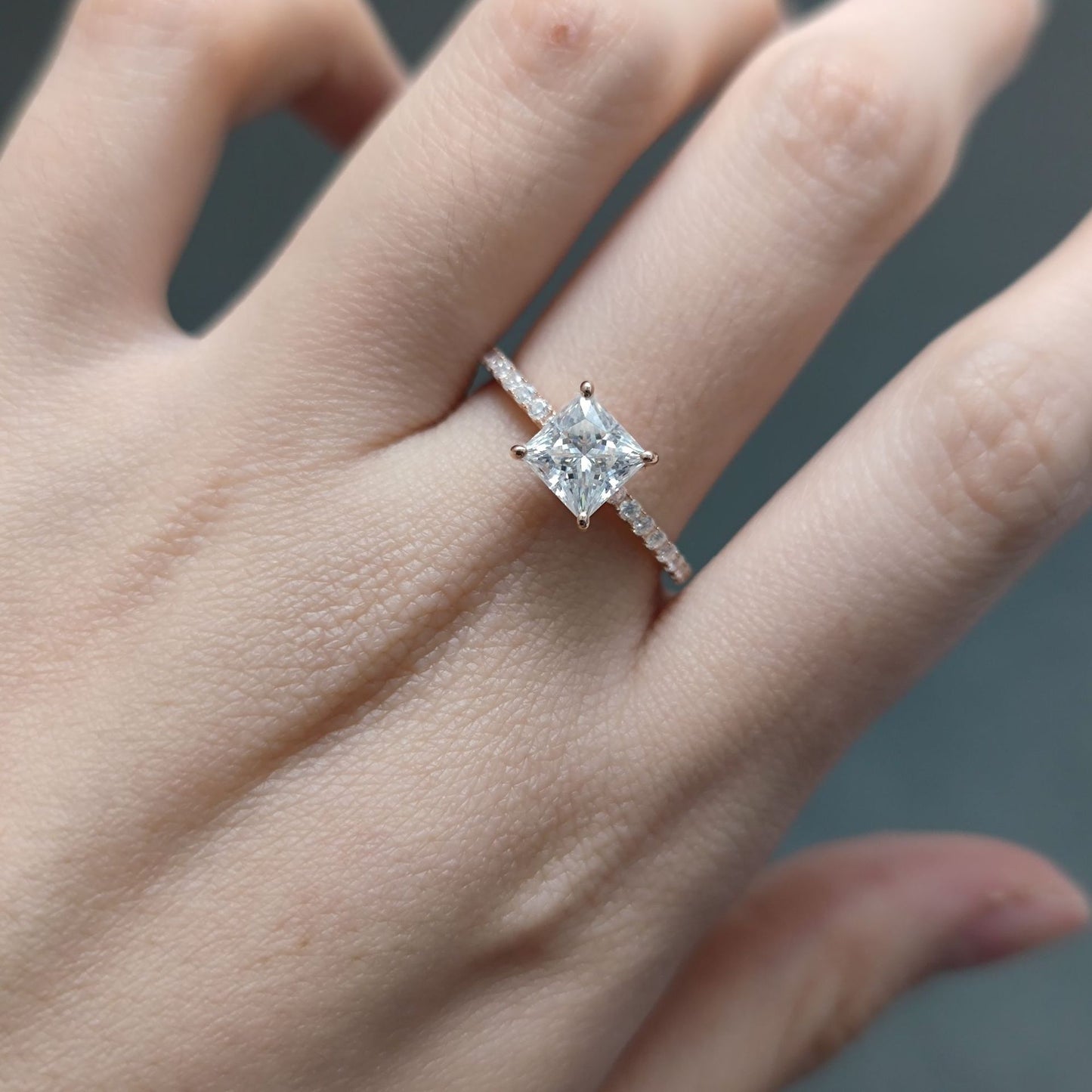 【JYJZZ193】Synthetic Moissanite S925 Sterling Silver 2CT Four Side Square Four Claw Micro Setting Design Fashion Feeling Fine Stacking Compact Women's Ring, Gift Wedding Ring Holiday Ring.